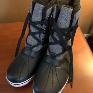 NWT—JBU Winter/Rain boots, size 10